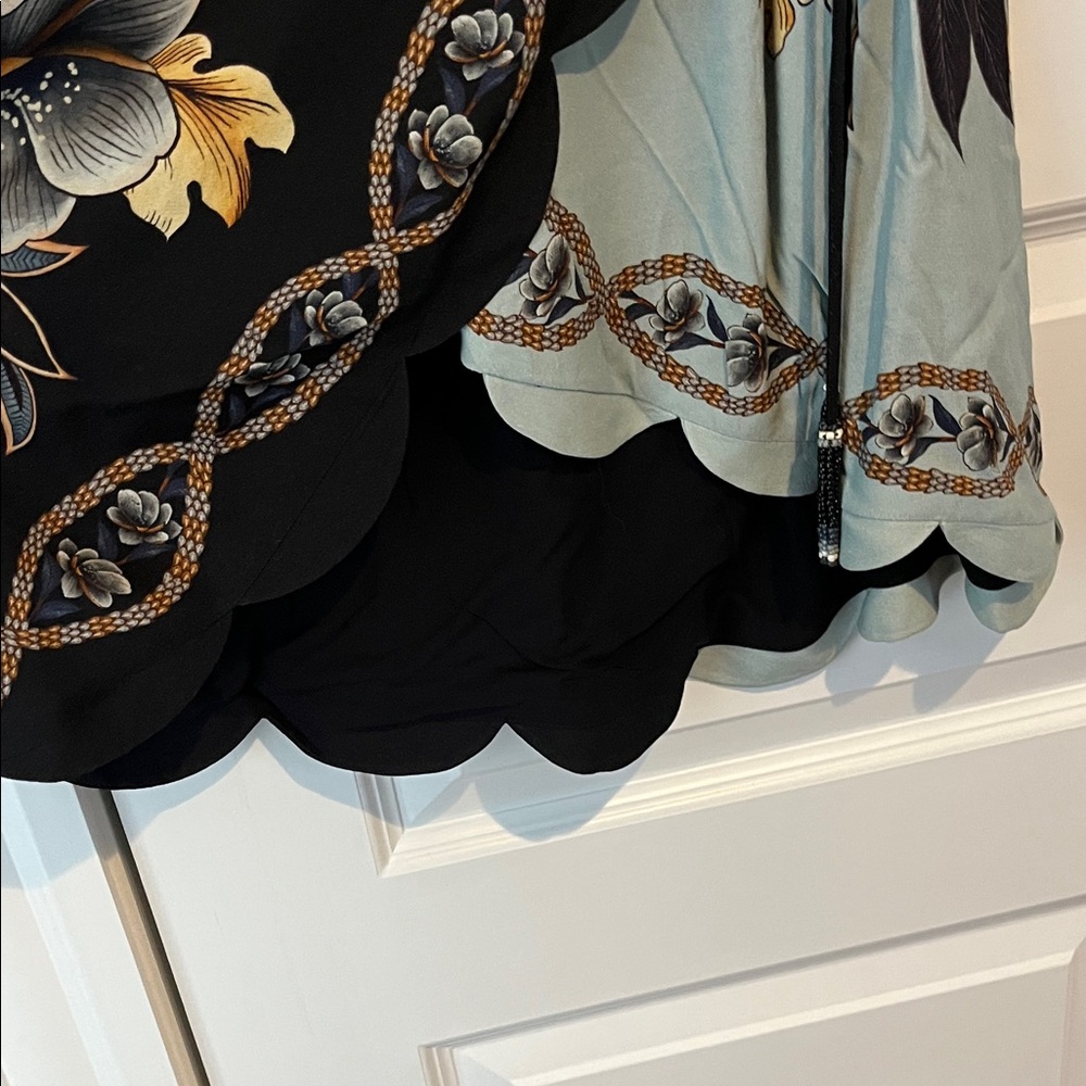 FARM Rio Mixed Snake Garden Wrap Wavy Minidress with Scalloped Edge - Picture 7 of 10